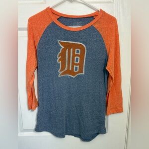 5th & Ocean Heather Blue Detroit Tigers Baseball Raglan Tee with Orange Sleeves